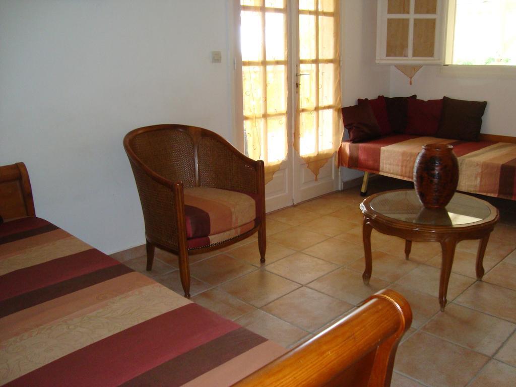 Zagadya Ξενοδοχείο Le Moule Δωμάτιο φωτογραφία